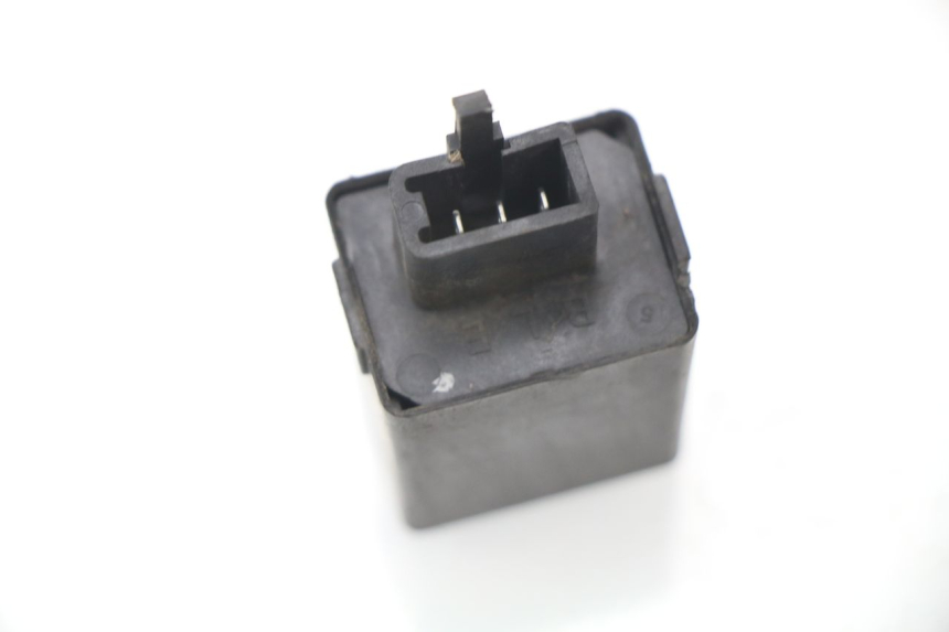 photo de CENTRALE CLIGNOTANTE HONDA CG 125 (1996 - 1998) - Zoom état d’usage