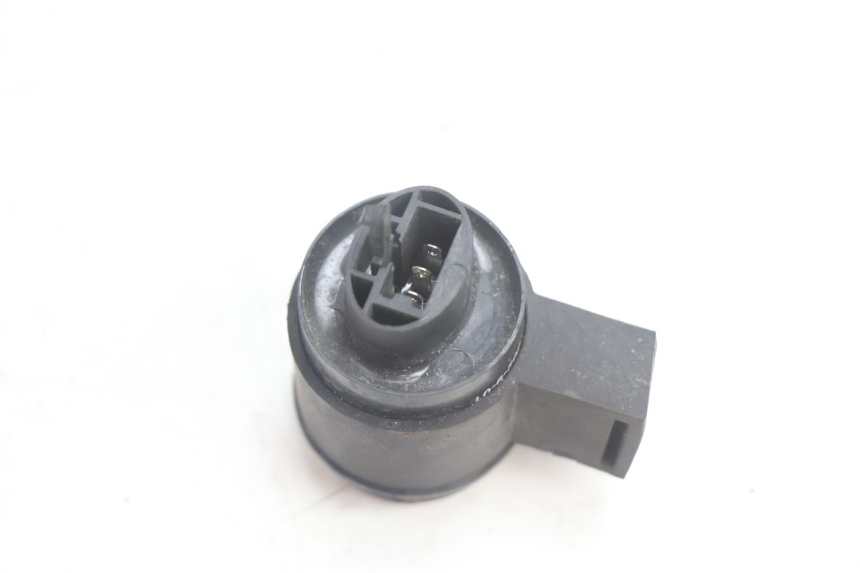 photo de CENTRALE CLIGNOTANTE TGB CITY RS 50 (2011 - 2016) - Autre angle de vue