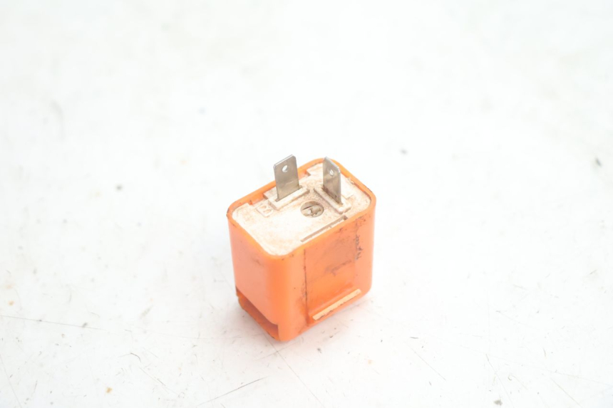 photo de CENTRALE CLIGNOTANTE SUZUKI DR S 600 (1985 - 1989) - Zoom état d’usage