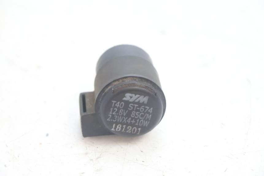 photo de CENTRALE CLIGNOTANTE SYM FIDDLE 3 III 50 (2014 - 2020) - Zoom état d’usage