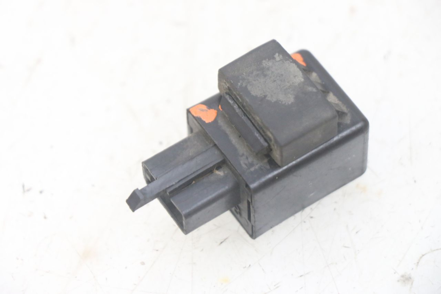 photo de CENTRALE CLIGNOTANTE YAMAHA FJR ABS 1300 (2006 - 2012) - Zoom état d’usage