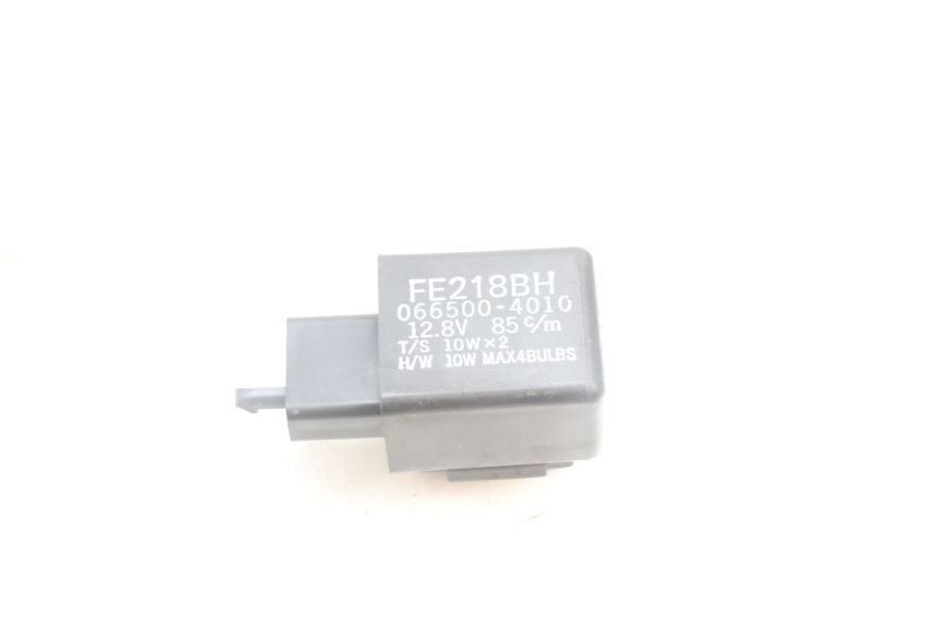 photo de CENTRALE CLIGNOTANTE YAMAHA FZ8 800 (2010 - 2016) - Vue principale