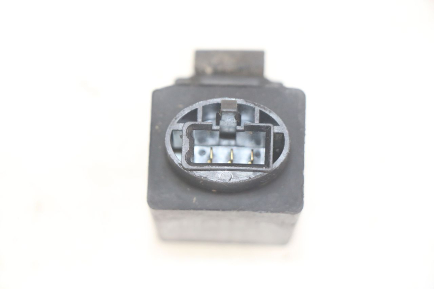 photo de CENTRALE CLIGNOTANTE HONDA CBR F SC25 1000 (1989 - 1992)