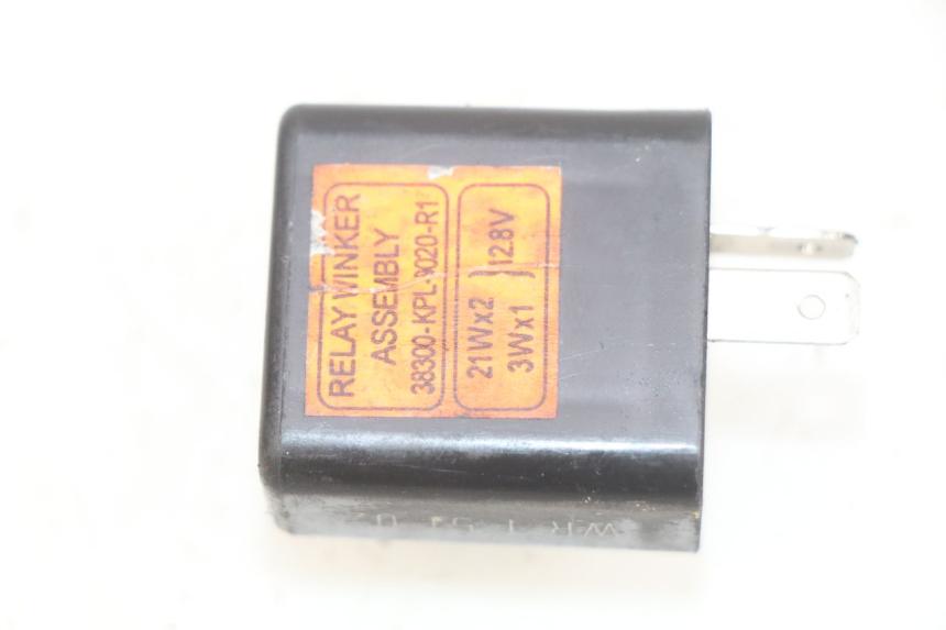 photo de CENTRALE CLIGNOTANTE HONDA SCV LEAD 100 (2003 - 2007)