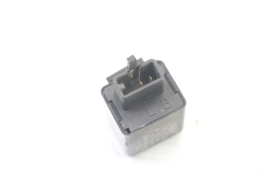 photo de CENTRALE CLIGNOTANTE KAWASAKI ZR7 ZR-7 S 750 (1999 - 2004)