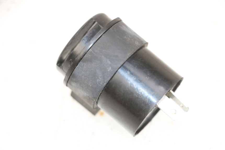 photo de CENTRALE CLIGNOTANTE PEUGEOT KISBEE 2T 50 (2010 - 2017) - Zoom état d’usage