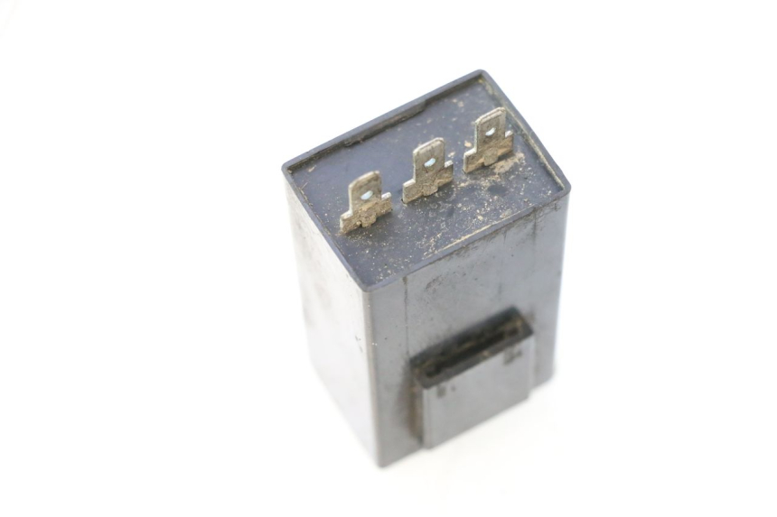 photo de CENTRALE CLIGNOTANTE PEUGEOT LUDIX ONE 50 (2004 - 2006) - Autre angle de vue
