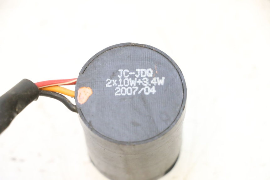 photo de CENTRALE CLIGNOTANTE KEEWAY MATRIX RX9 125 (2006 - 2007) - Autre angle de vue