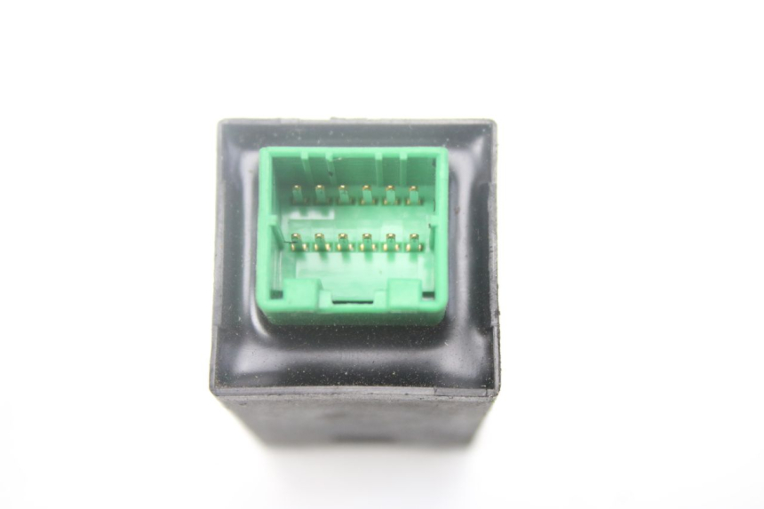 photo de CENTRALE CLIGNOTANTE PIAGGIO MP3 500 (2014 - 2016)