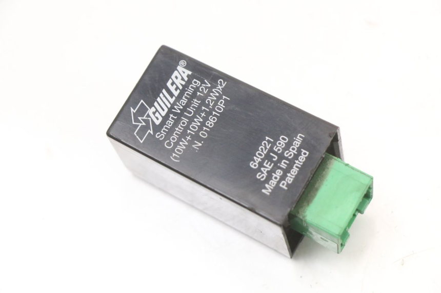 photo de CENTRALE CLIGNOTANTE PIAGGIO MP3 500 (2011 - 2015)