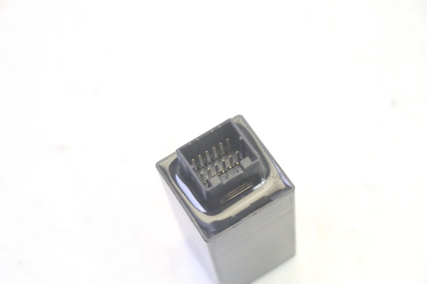 photo de CENTRALE CLIGNOTANTE PIAGGIO MP3 500 (2016 - 2018) - Zoom état d’usage