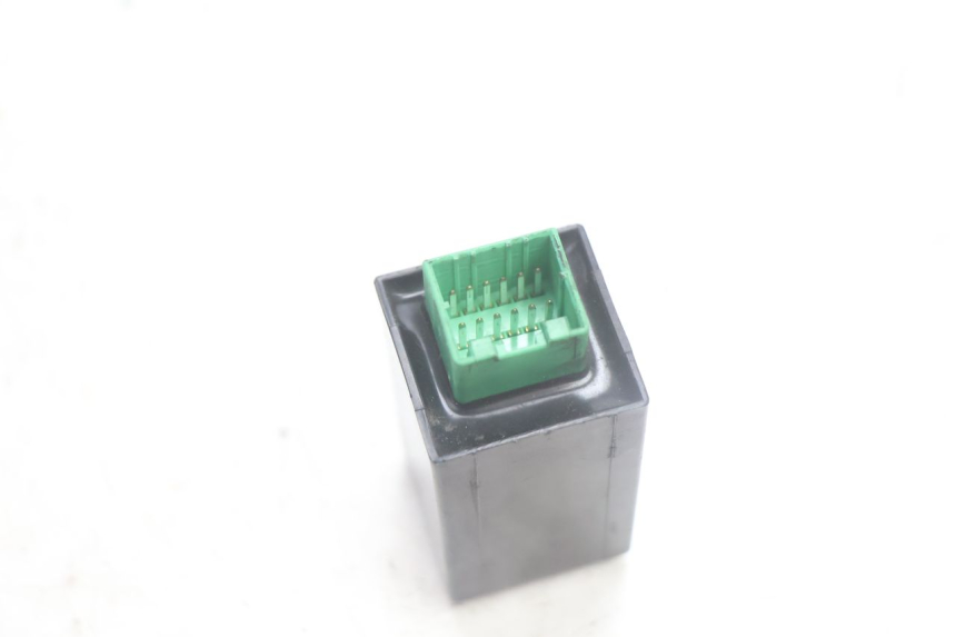 photo de CENTRALE CLIGNOTANTE PIAGGIO MP3 125 (2006 - 2014) - Autre angle de vue
