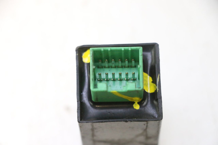photo de CENTRALE CLIGNOTANTE PIAGGIO MP3 500 (2011 - 2015) - Autre angle de vue