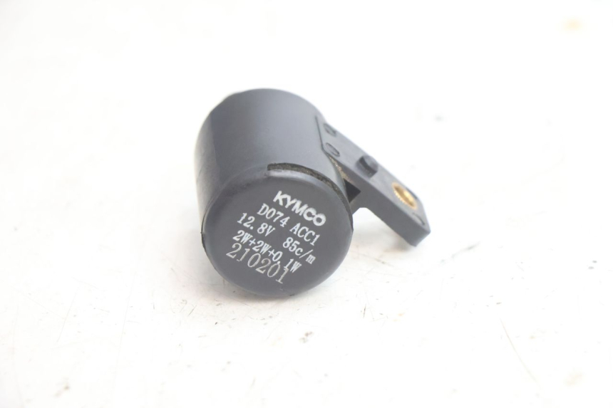 photo de CENTRALE CLIGNOTANTE KYMCO LIKE 4T 50 (2019 - 2025) - Zoom état d’usage