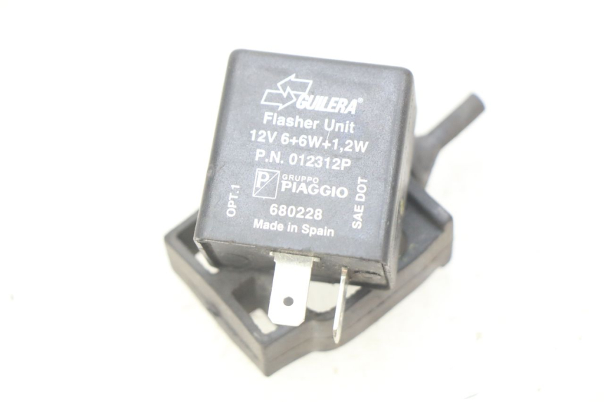 photo de CENTRALE CLIGNOTANTE PIAGGIO VESPA GTS IGET ABS 125 (2017 - 2023)