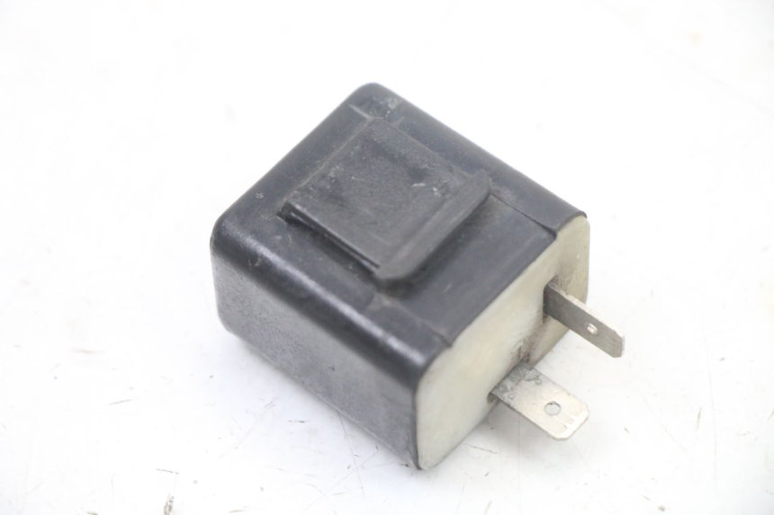 photo de CENTRALE CLIGNOTANTE PIAGGIO VESPA LX IE 125 (2010 - 2012)