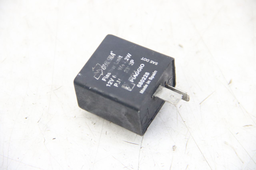 photo de CENTRALE CLIGNOTANTE PIAGGIO VESPA SPRINT 2T 50 (2014 - 2018)