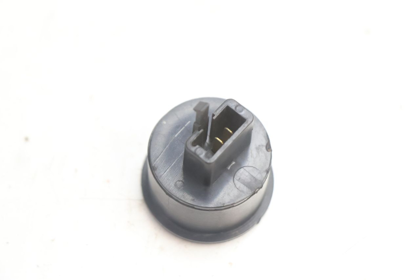 photo de CENTRALE CLIGNOTANTE PEUGEOT SPEEDFIGHT LC 50 (1996 - 2002) - Autre angle de vue