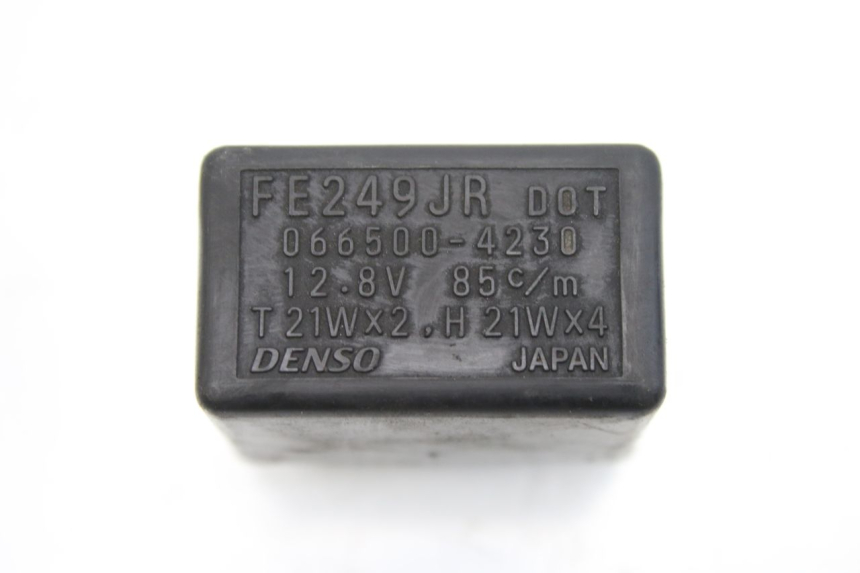photo de CENTRALE CLIGNOTANTE SUZUKI AN BURGMAN 400 (2006 - 2010)