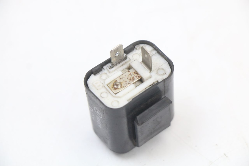 photo de CENTRALE CLIGNOTANTE SUZUKI GN 125 (1997 - 2000)