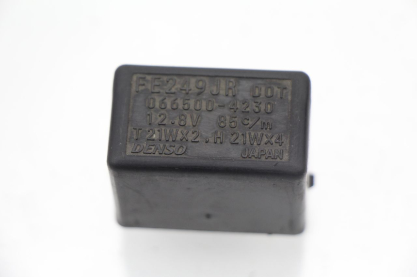 photo de CENTRALE CLIGNOTANTE SUZUKI GSF N BANDIT 600 (2000 - 2004)