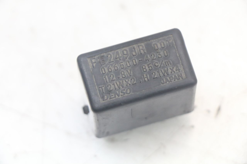 photo de CENTRALE CLIGNOTANTE SUZUKI SV N 650 (1999 - 2002)