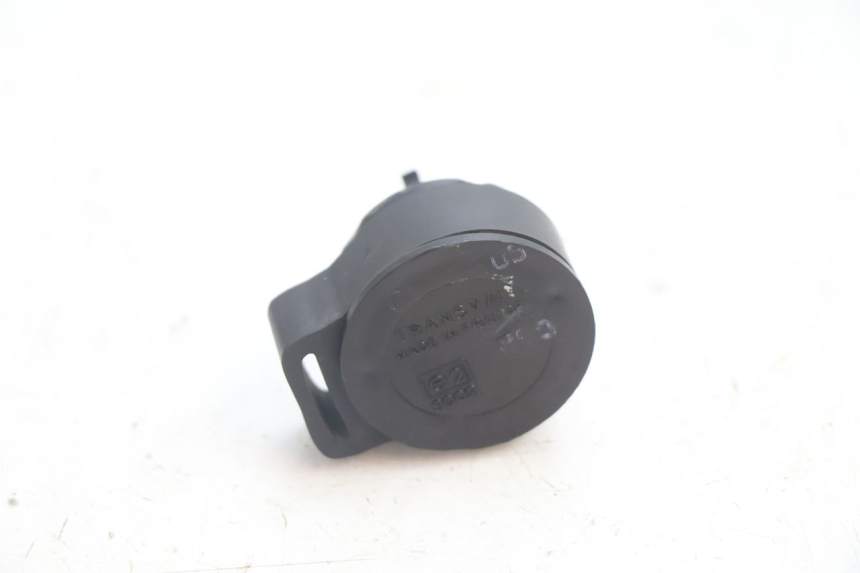 photo de CENTRALE CLIGNOTANTE PEUGEOT TREKKER TKR 50 (2005 - 2014) - Zoom état d’usage