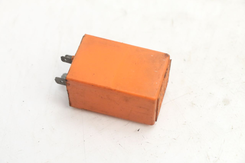 photo de CENTRALE CLIGNOTANTE PIAGGIO VESPA PK FL 2T 50 (1990 - 1996) - Détail de la pièce