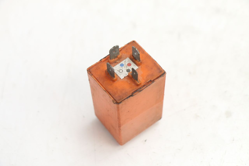 photo de CENTRALE CLIGNOTANTE PIAGGIO VESPA PK FL 2T 50 (1990 - 1996) - Autre angle de vue