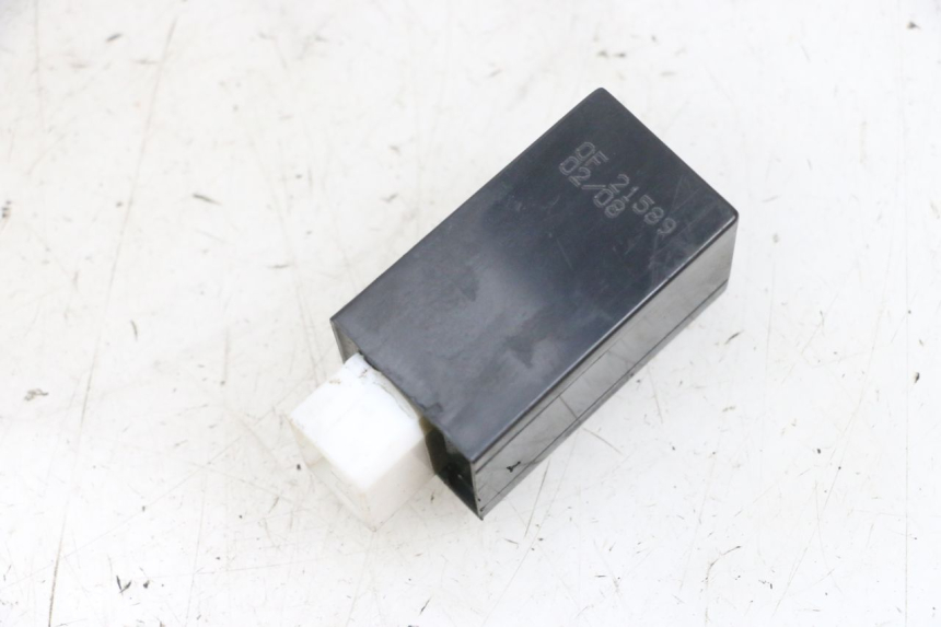 photo de CENTRALE CLIGNOTANTE YAMAHA XMAX X-MAX 125 (2006 - 2009) - Zoom état d’usage