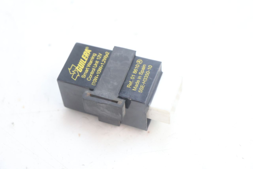 photo de CENTRALE CLIGNOTANTE YAMAHA XMAX X-MAX 125 (2006 - 2009) - Vue principale