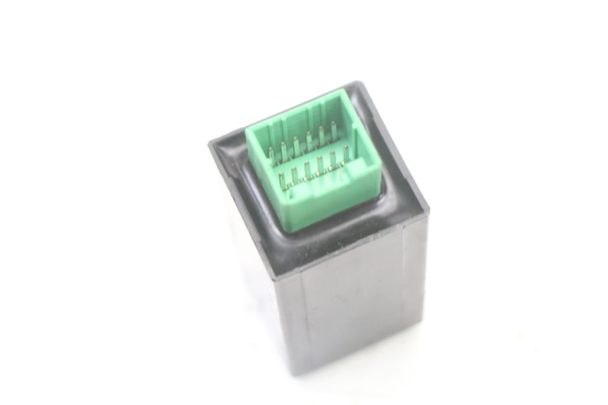 photo de CENTRALE CLIGNOTANTE PIAGGIO XEVO - X EVO 125 (2007 - 2016) - Zoom état d’usage