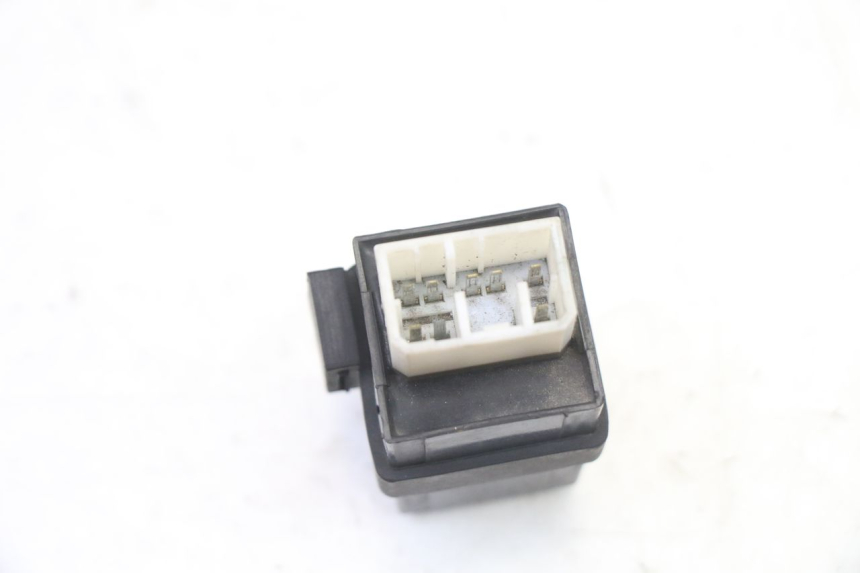 photo de CENTRALE CLIGNOTANTE YAMAHA XMAX X-MAX 125 (2006 - 2009)