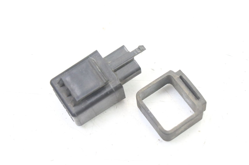 photo de CENTRALE CLIGNOTANTE YAMAHA FZS FAZER 600 (2001 - 2003)