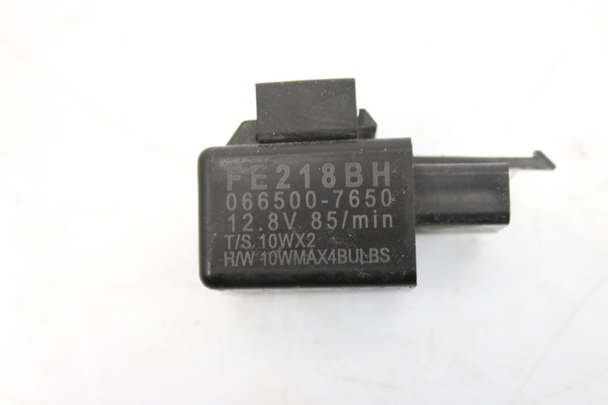 photo de CENTRALE CLIGNOTANTE YAMAHA MT-07 MT07 700 (2018 - 2020)