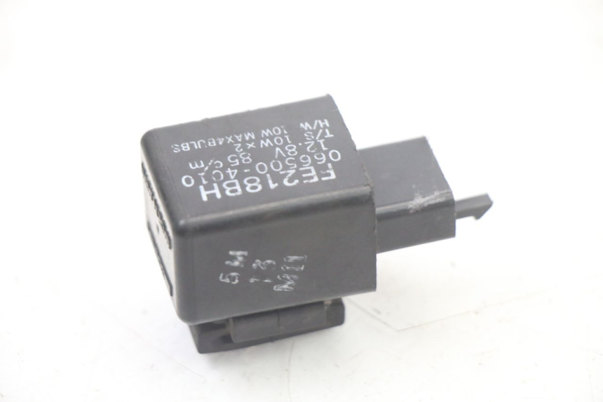 photo de CENTRALE CLIGNOTANTE YAMAHA X-MAX XMAX ABS 250 (2010 - 2014)