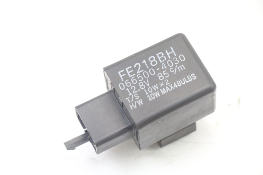 photo de CENTRALE CLIGNOTANTE YAMAHA XJ6 ABS 600 (2008 - 2016)