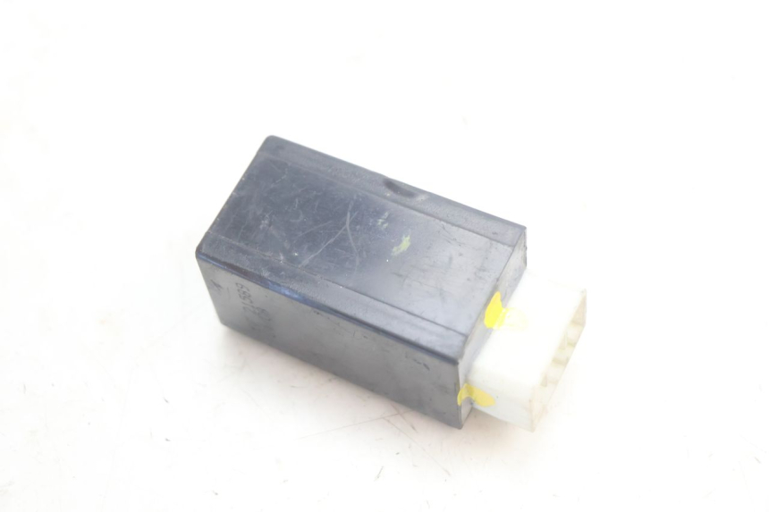 photo de CENTRALE CLIGNOTANTE YAMAHA YP MAJESTY 125 (2002 - 2006) - Autre angle de vue