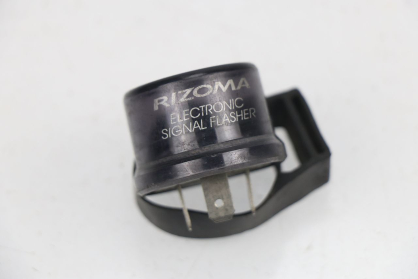 photo de CENTRALE CLIGNOTANTE KAWASAKI Z S 750 (2003 - 2006)