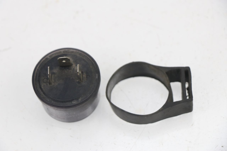 photo de CENTRALE CLIGNOTANTE KAWASAKI Z S 750 (2003 - 2006)