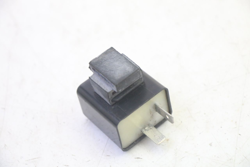 photo de CENTRALE CLIGNOTANTE PIAGGIO ZIP 4T 50 (2018 - 2020) - Autre angle de vue