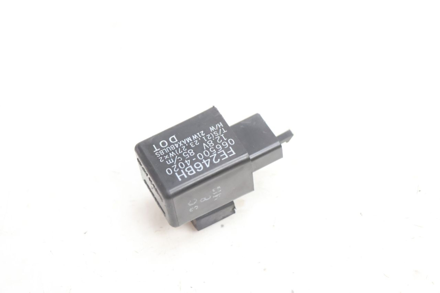 photo de CENTRALE CLIGNOTANTE KAWASAKI ZX-6R ZX6R 600 (2000 - 2002) - Détail de la pièce