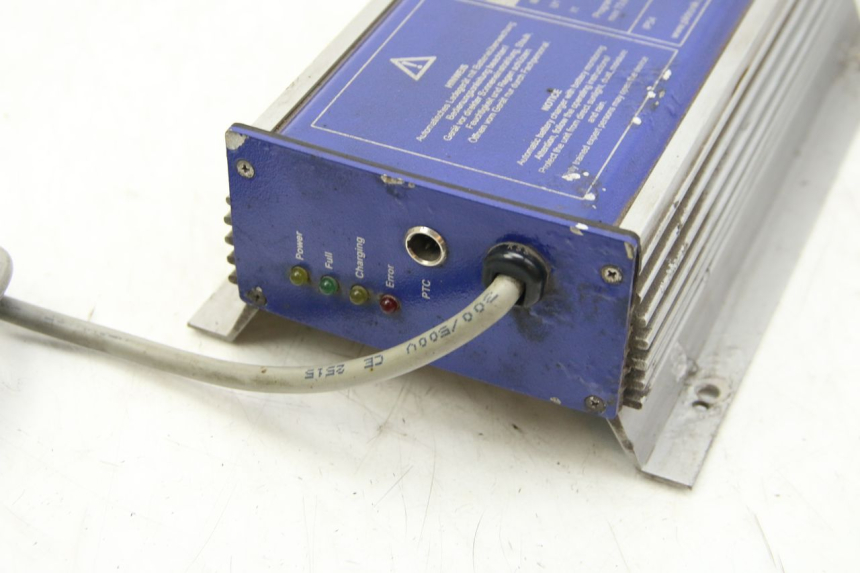 photo de CHARGEUR BATTERIE ECCITY ARTELEC 670 1 (2013 - 2017)