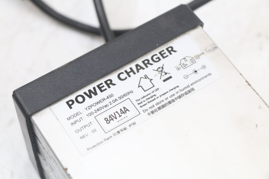 photo de CHARGEUR BATTERIE EBROH BRAVO GLE 1 (2020 - 2024)