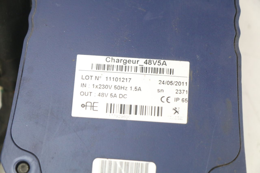 photo de CHARGEUR BATTERIE PEUGEOT E-VIVACITY 1 (2012 - 2018)