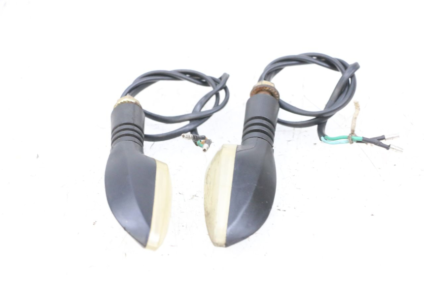 photo de CLIGNOTANT ARRIERE MAG POWER BOMBERS 4T 50 (2016 - 2026) - Gros plan technique