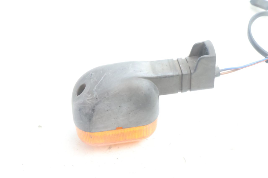 photo de CLIGNOTANT ARRIERE DROIT BMW C1 125 (2000 - 2003) - Gros plan technique