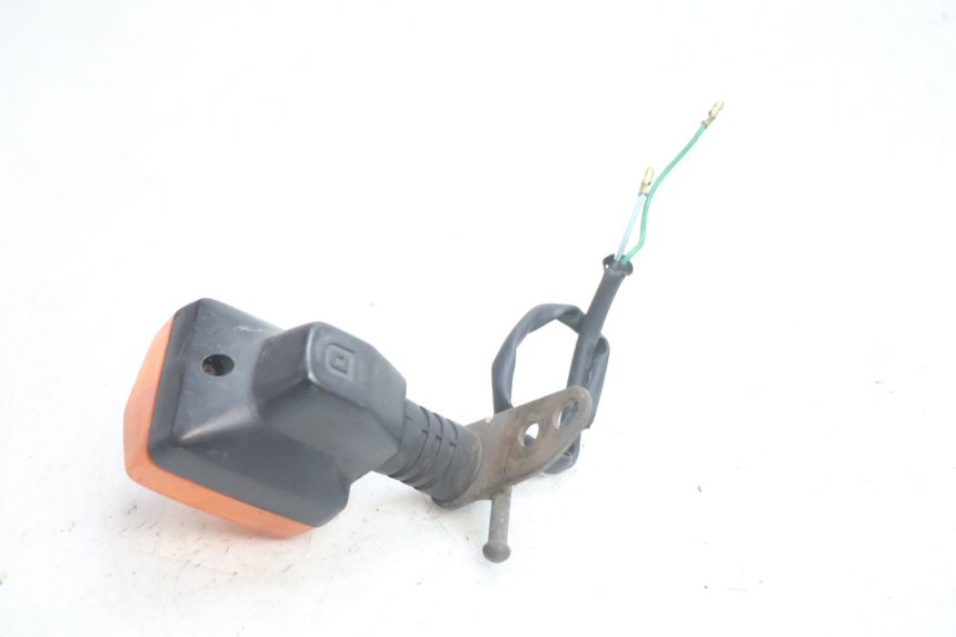 photo de CLIGNOTANT ARRIERE DROIT HONDA CB TWO FIFTY 250 (1991 - 2002) - Points de fixation