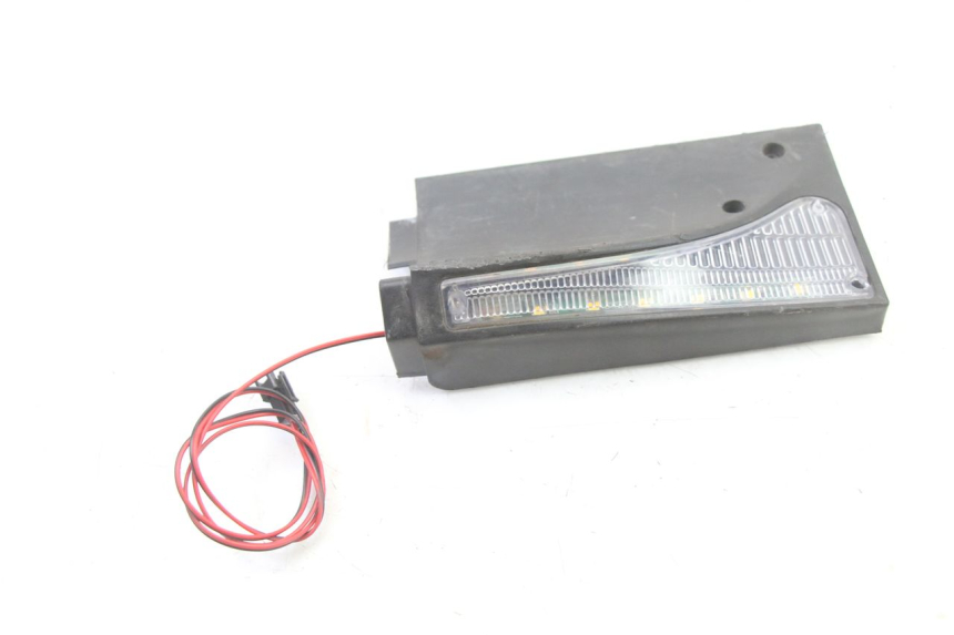 photo de CLIGNOTANT ARRIERE DROIT URBANGLIDE E-CROSS PRO 1