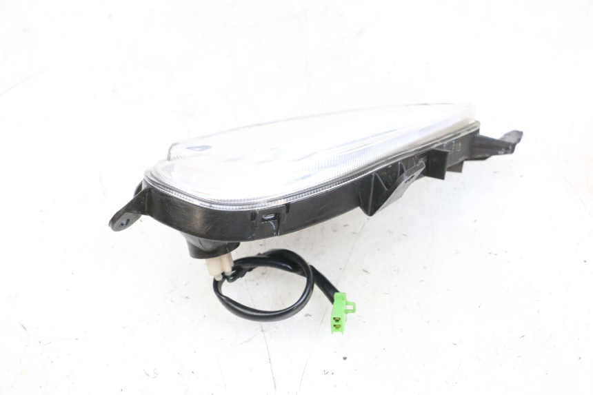 photo de CLIGNOTANT ARRIERE DROIT MBK FLIPPER 115 (2013 - 2017) - État de surface